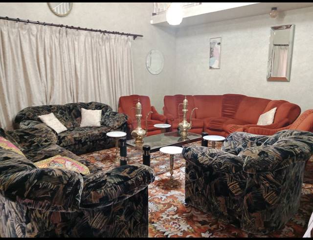 4 BEDROOM FREEHOLD FOR SALE IN MOUNTAIN RISE